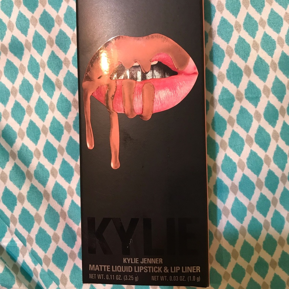Kylie cosmetics lip kit